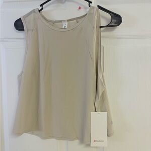 lululemon nwt 10 Sleeveless Scoop Neck Tank - Light Beige sculpt cropped tank